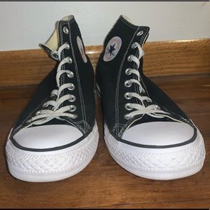 Classic B&W Chuck Taylor’s All Star Converse